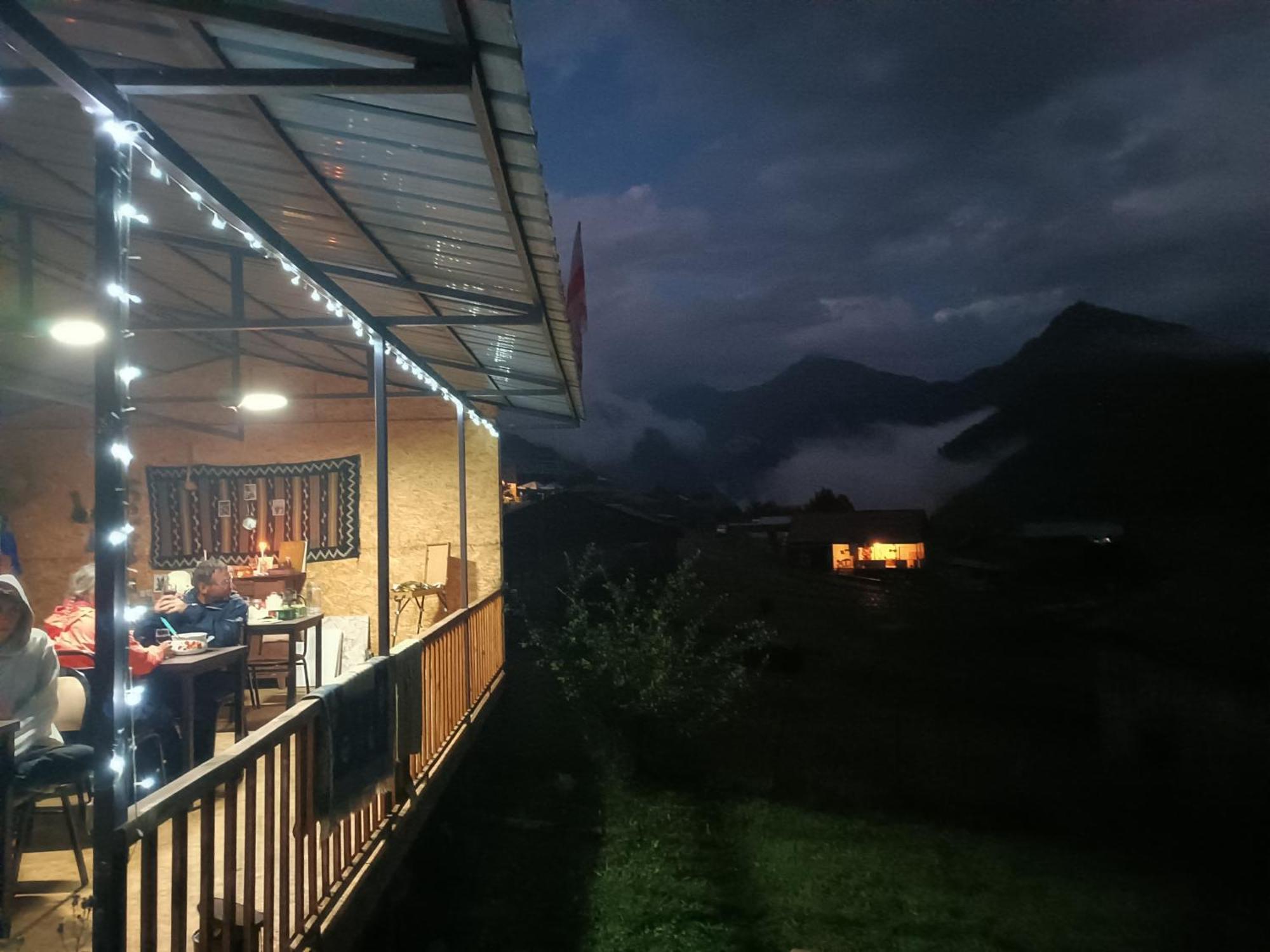 Nadiani Hostel Omalo Exteriér fotografie
