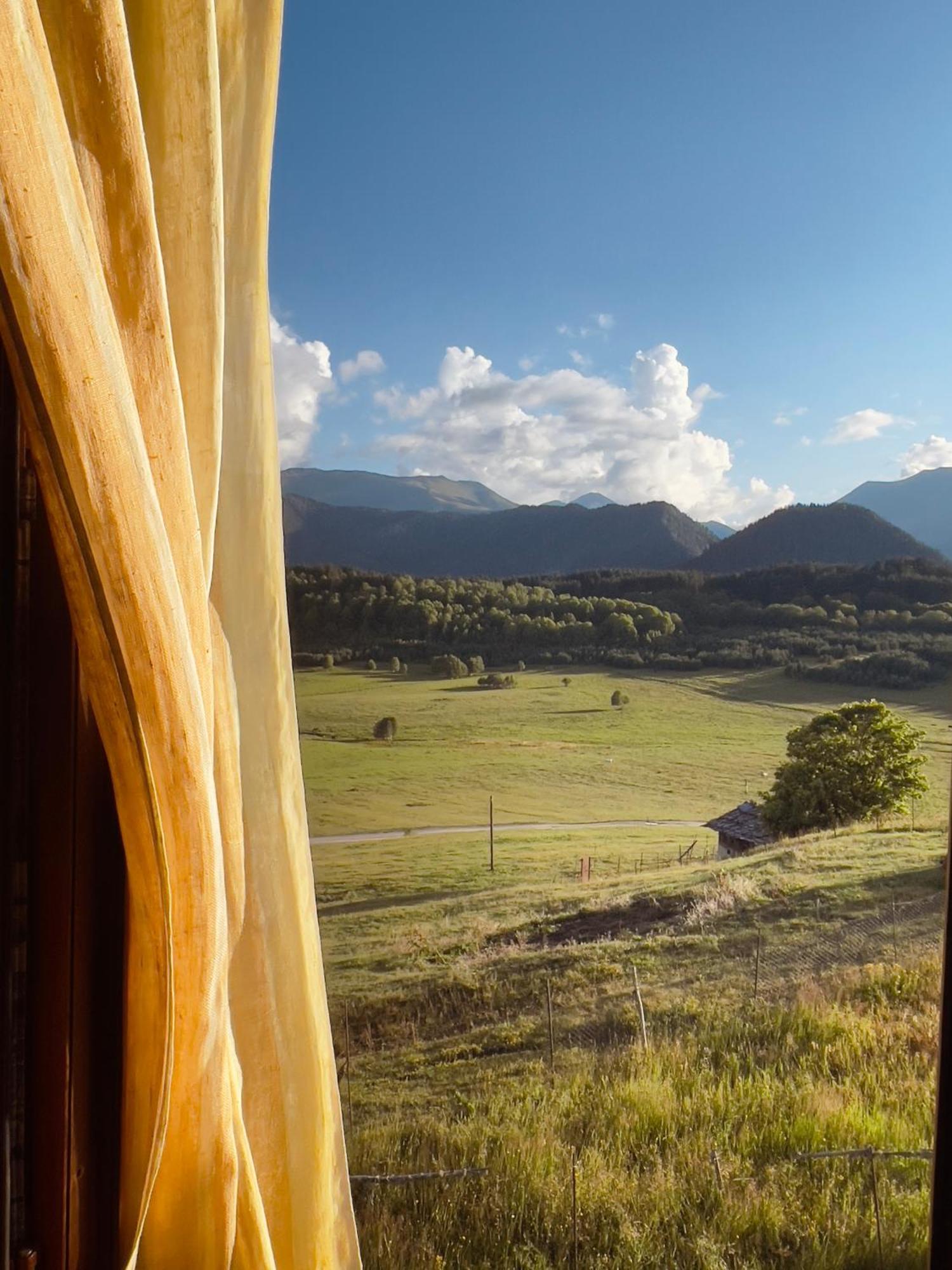 Nadiani Hostel Omalo Pokoj fotografie