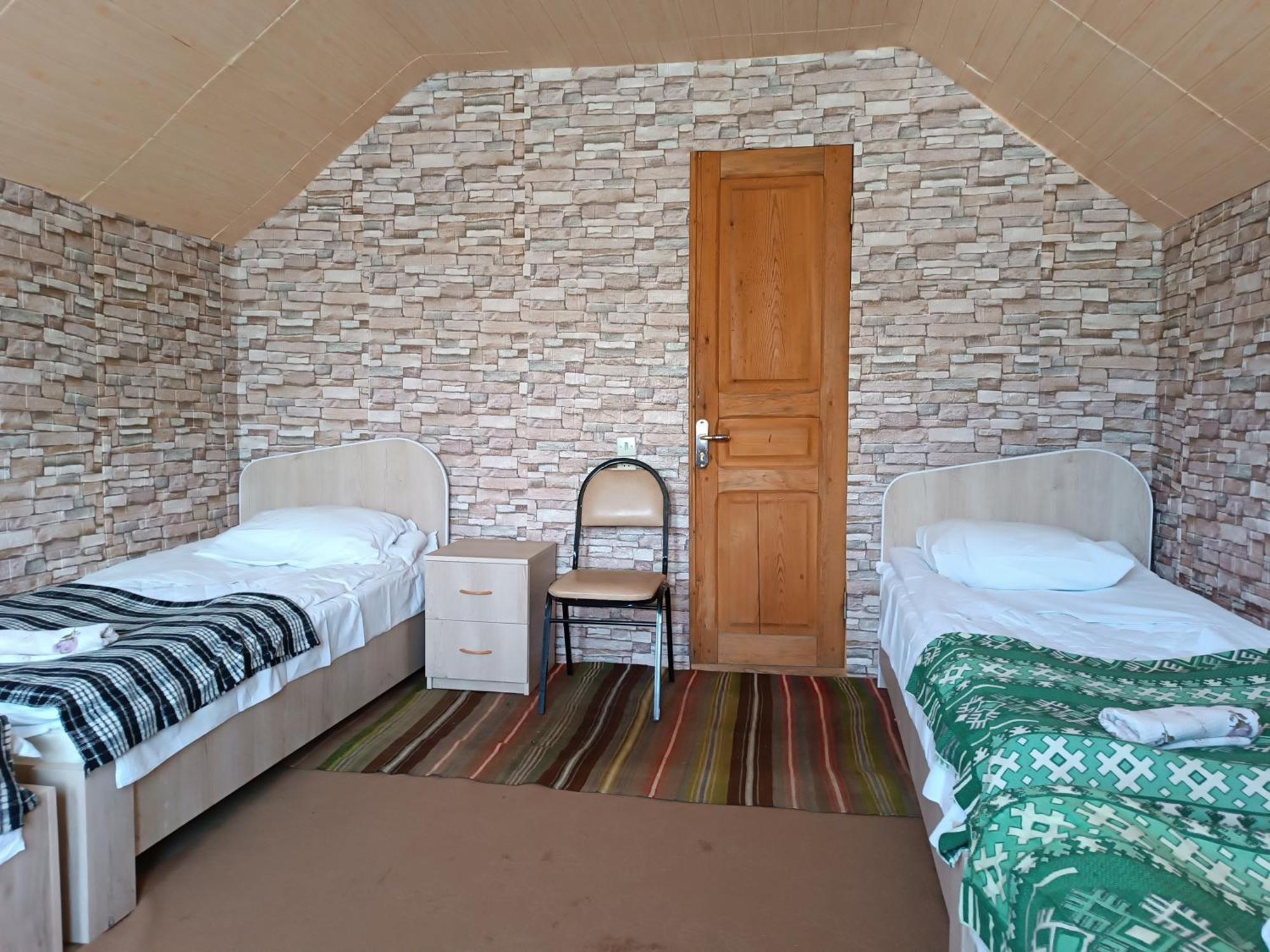 Nadiani Hostel Omalo Pokoj fotografie