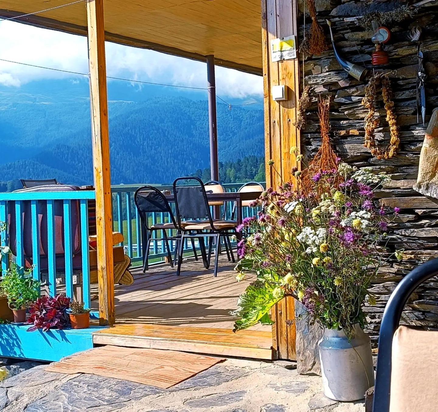 Nadiani Hostel Omalo Exteriér fotografie